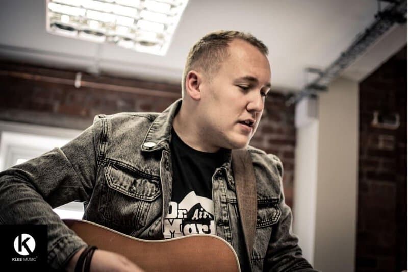 Matt Jacobson interviews singer songwriter Cal Ruddy
