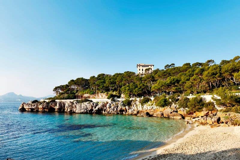 Cala Ratjada die Bucht direkt am günstigsten Hotel auf der gesamten Insel Cala Ratjada die Bucht direkt am günstigsten Hotel auf der gesamten Insel