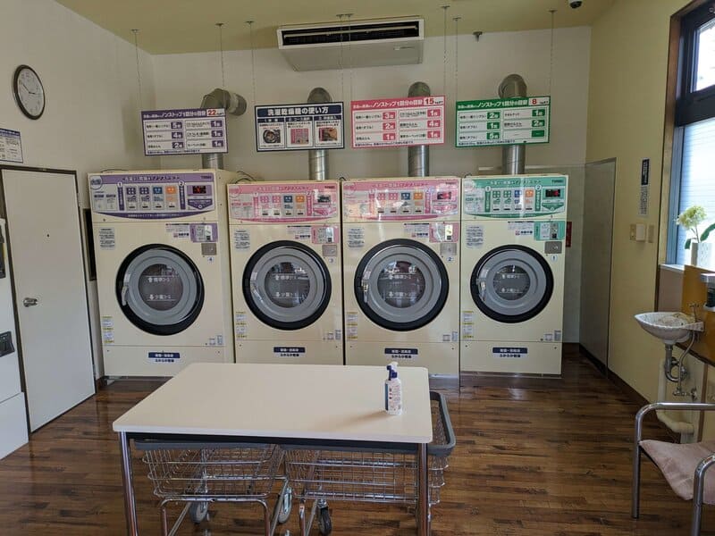 コインランドリーバナナの洗濯乾燥機