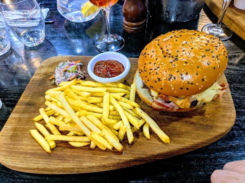 burger and chips