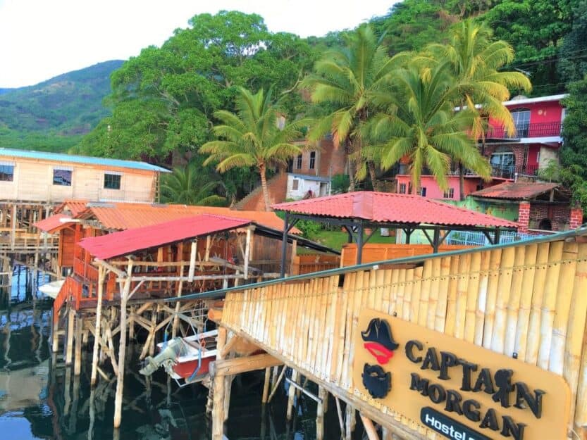 Captain Morgan Hostel at Lago de Coatepeque Captain Morgan Hostel at Lago de Coatepeque