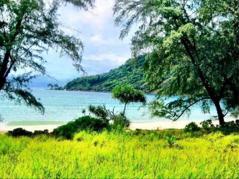 Lazy Beach on Koh Rong Sanloem Island in Cambodia Lazy Beach on Koh Rong Sanloem Island in Cambodia