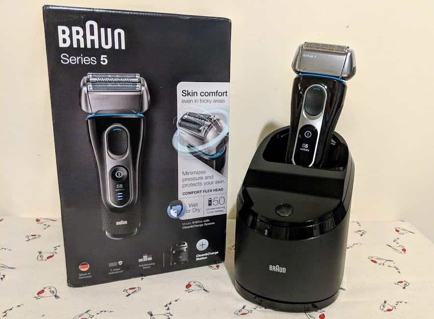 Braun series 5 cordless mens shaver in black.