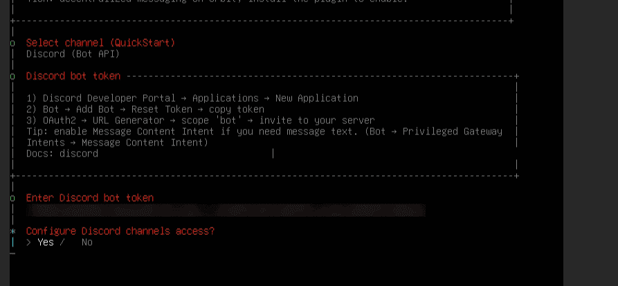ターミナル・ウィンドウに OpenClaw Discord ボットのセットアップ手順が表示され、ボット・トークンの入力とチャンネル・アクセスの設定の有無が尋ねられ、ユーザー入力フィールドがハイライトされます。.