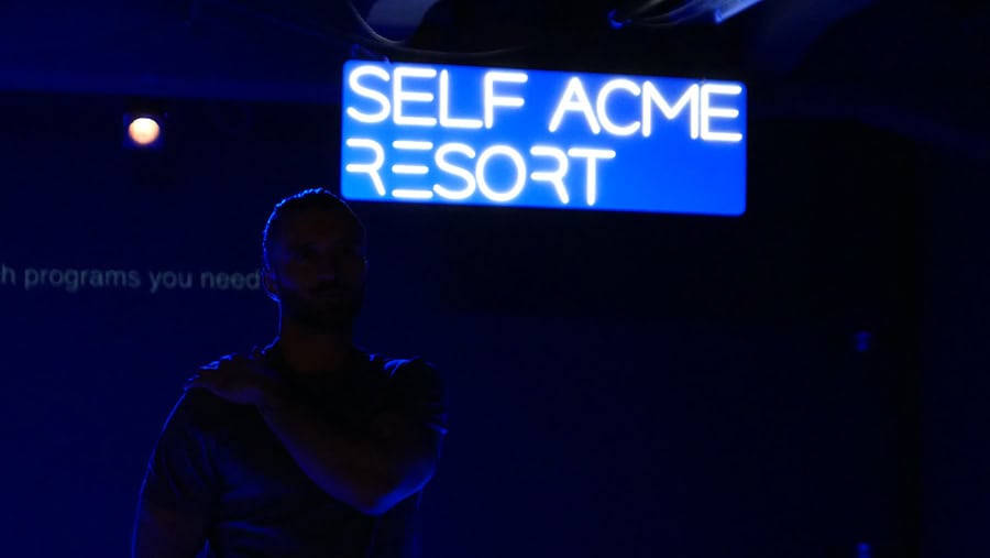 Romania.
Dans.Context.Showcase
Self Acme