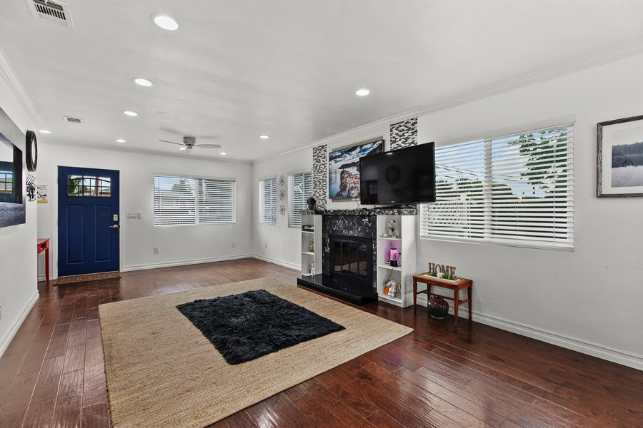 2632 Boundary St - Open Space Area for Living Room with a Fireplace