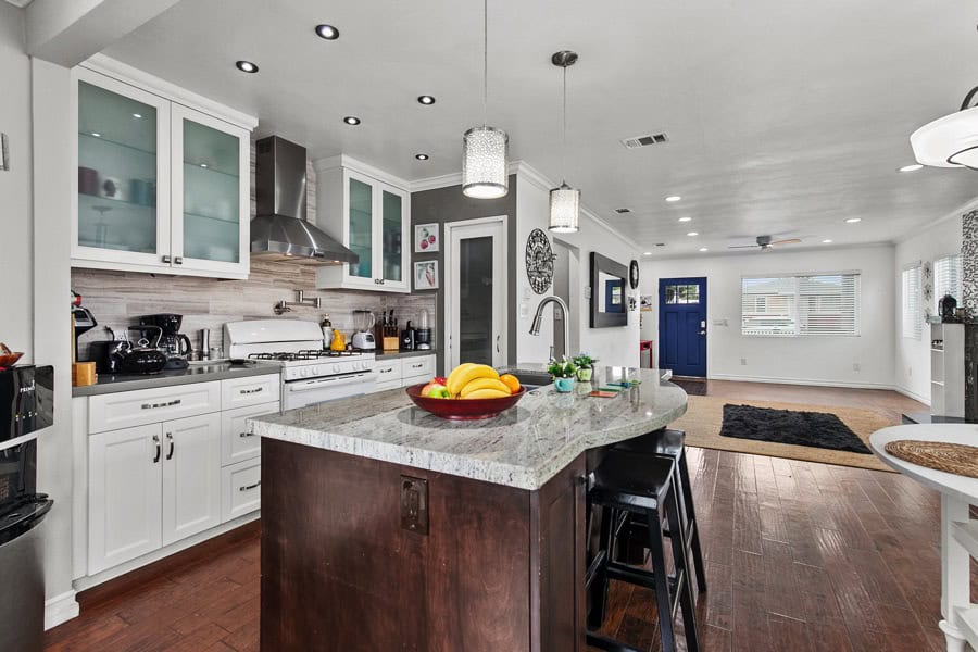 2632 Boundary St - Kitchen Area