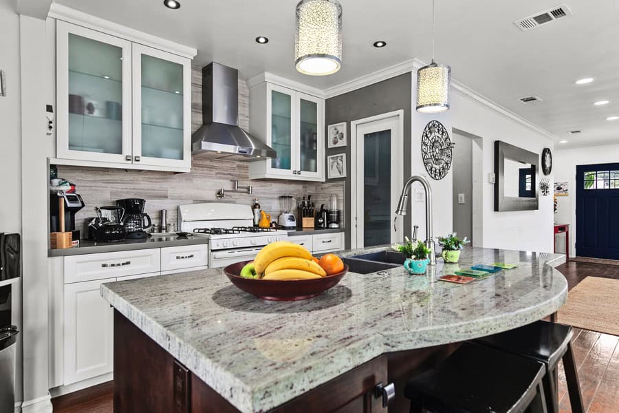 2632 Boundary St - Kitchen Area