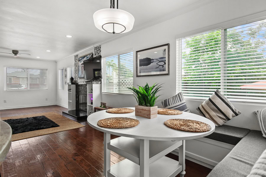 2632 Boundary St - Dining Area