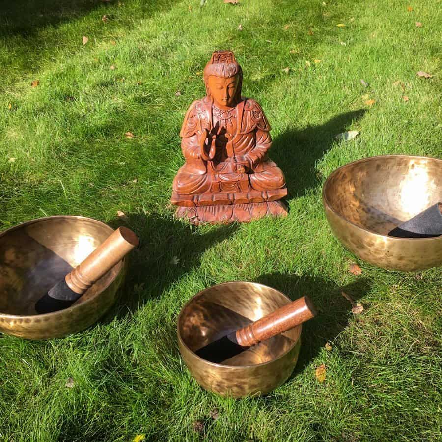 Himalayan singing bowls