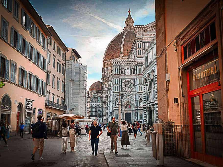 One of the most beautiful Florence instagram spot, the Duomo, can be seen even before reaching the square in front of it