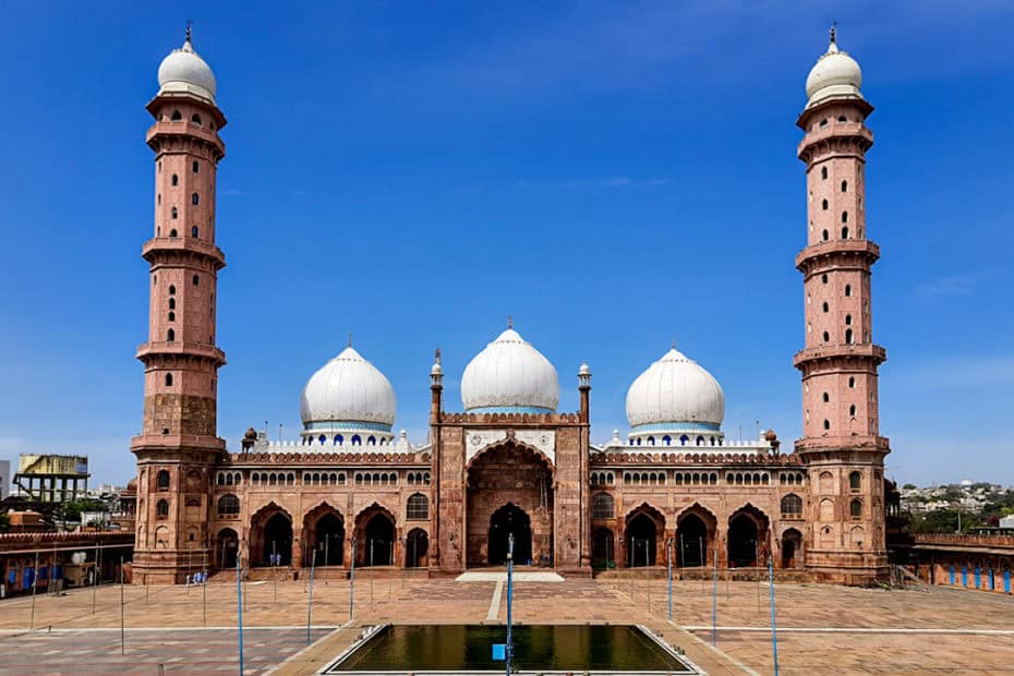 taj ul masajid the largest mosque in india