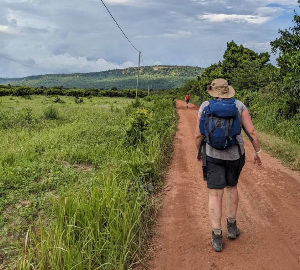 Trekking through forest paths near Angkor Wat, exploring jungle trails, ancient temple surroundings, and Cambodia’s tropical backcountry landscapes.