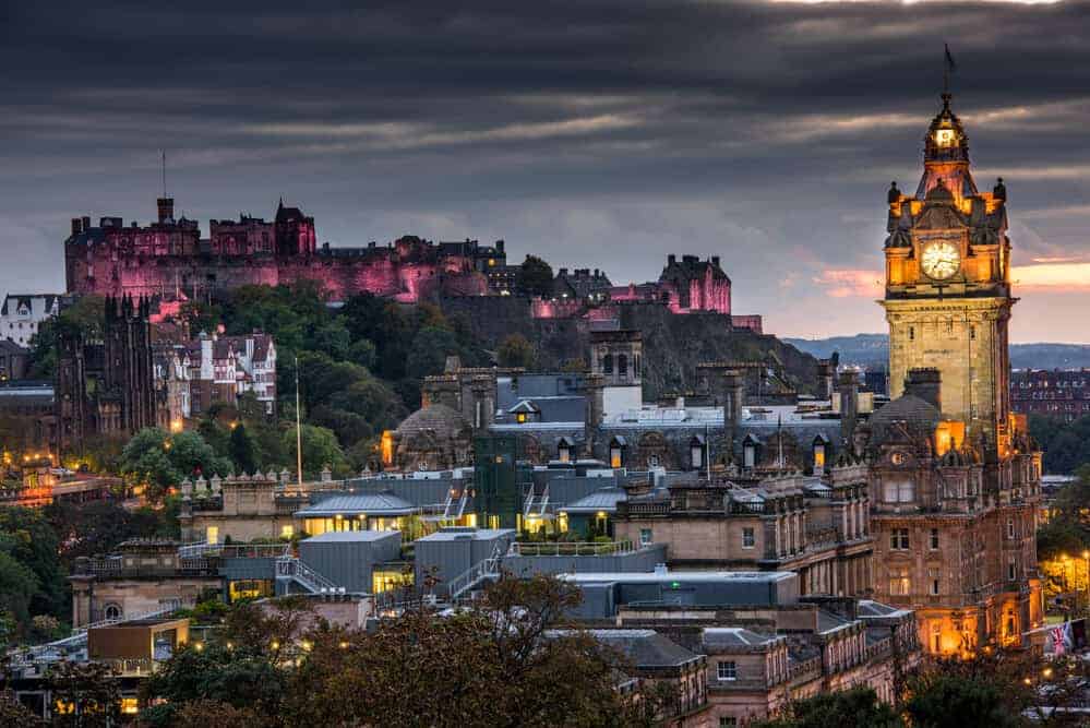 Must Visit Vegan Restaurants in Edinburgh - Edinburgh Castle and cityscape
