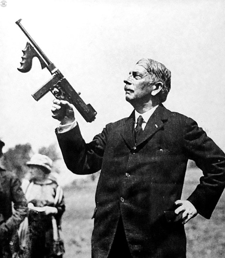 02-01 Thompson firing M1919 - Wiki