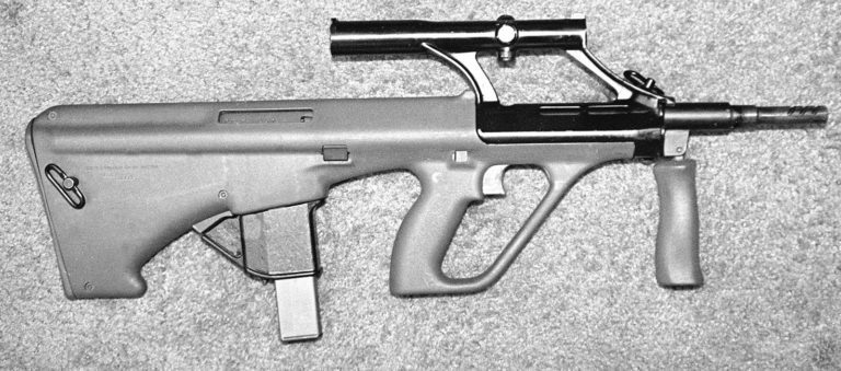 08-01 Steyr AUG 9mm - 1