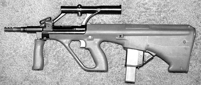 08-02 Steyr AUG 9mm - 2