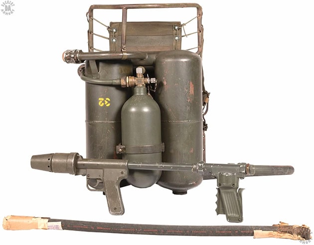 22-03 M2A1 Flamethrower - 03