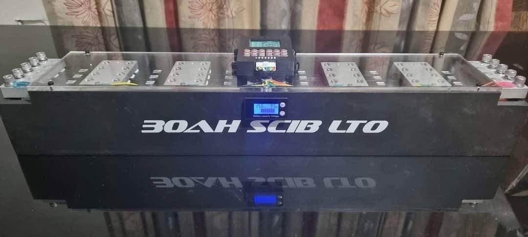 30AH SCIB LTO battery pack on table
