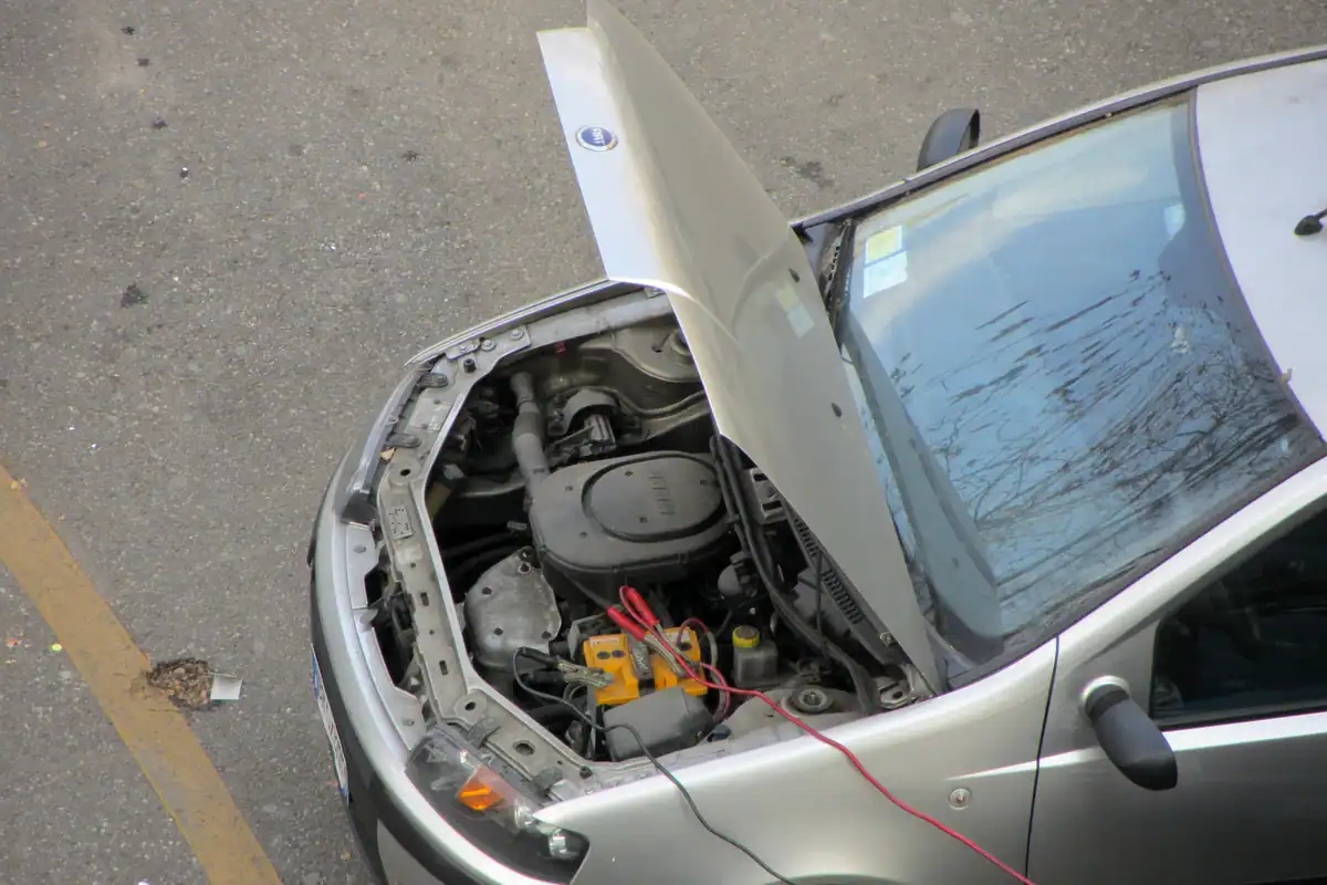 Ticari araçlarda motor uyumluluğu ve servis incelemesi