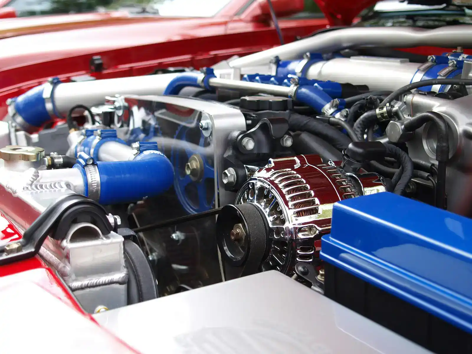komple-sandik-motor-gorseli-2026 Komple sandık motor ve detaylı motor bileşenlerini gösteren görsel