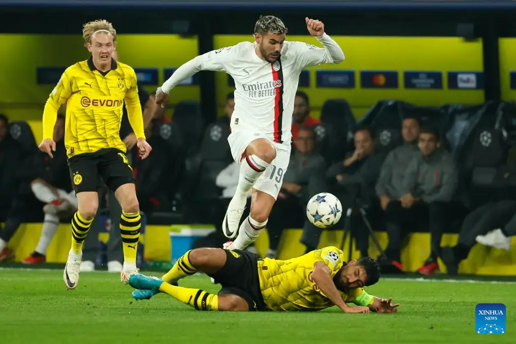 AC Milan Hoping Dortmund Steps Back as Karetsas Price Set at €40 Million