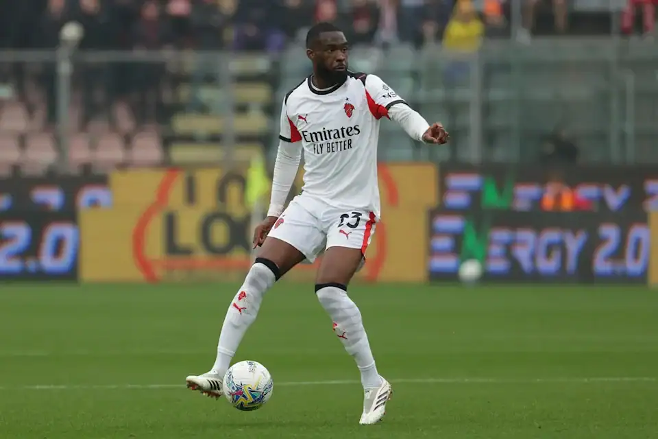 Al-Hilal Join Race for Tomori but Fall Short of Milan’s €20m Price
