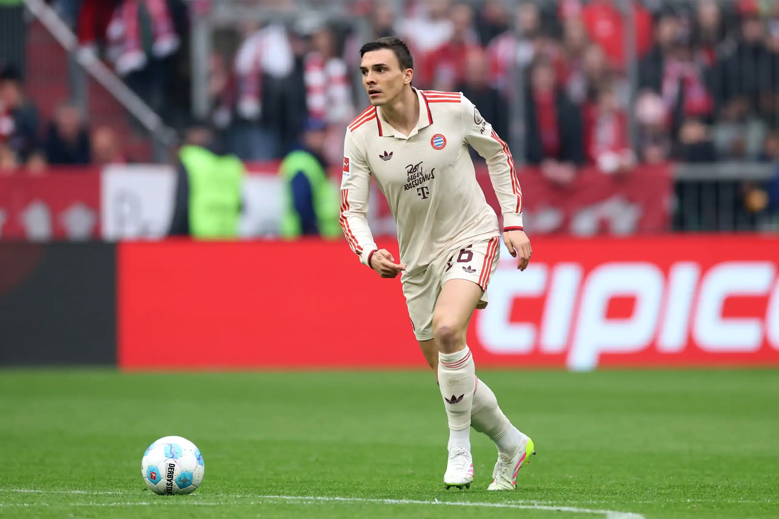 Bayern Munich Open Door for Milan: Palhinha Listed for Sale, Reunion with Amorim Possible