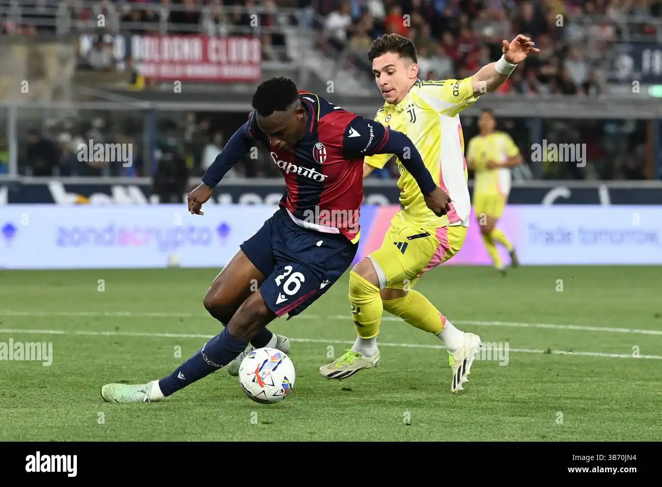 Como Joins Race for Bologna Defender Jhon Lucumi as Juventus Hesitates