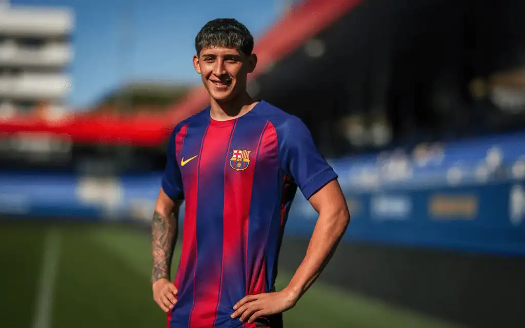 Como Secures Rising Star: Official Cuenca 19-Year-Old Barcelona Talent Joins Como