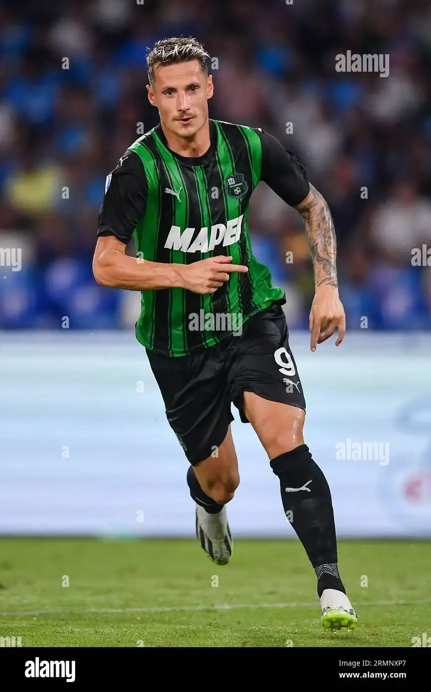 Derby Drama: Lazio and Roma Vie for Sassuolo Striker Andrea Pinamonti