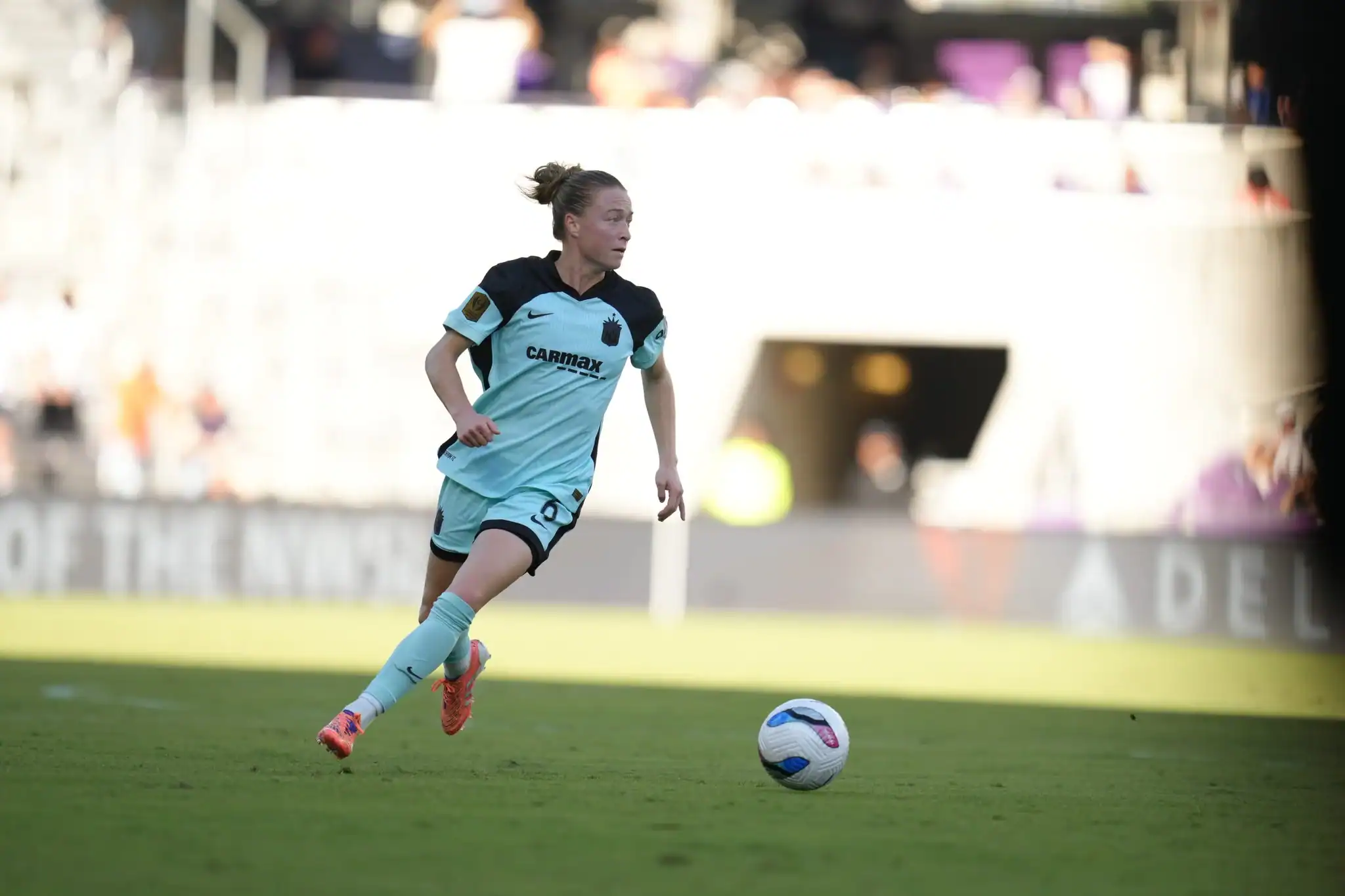 Emily Sonnett Suffers Left Knee Injury Stretchered Off Field: A Blow to Gotham FC