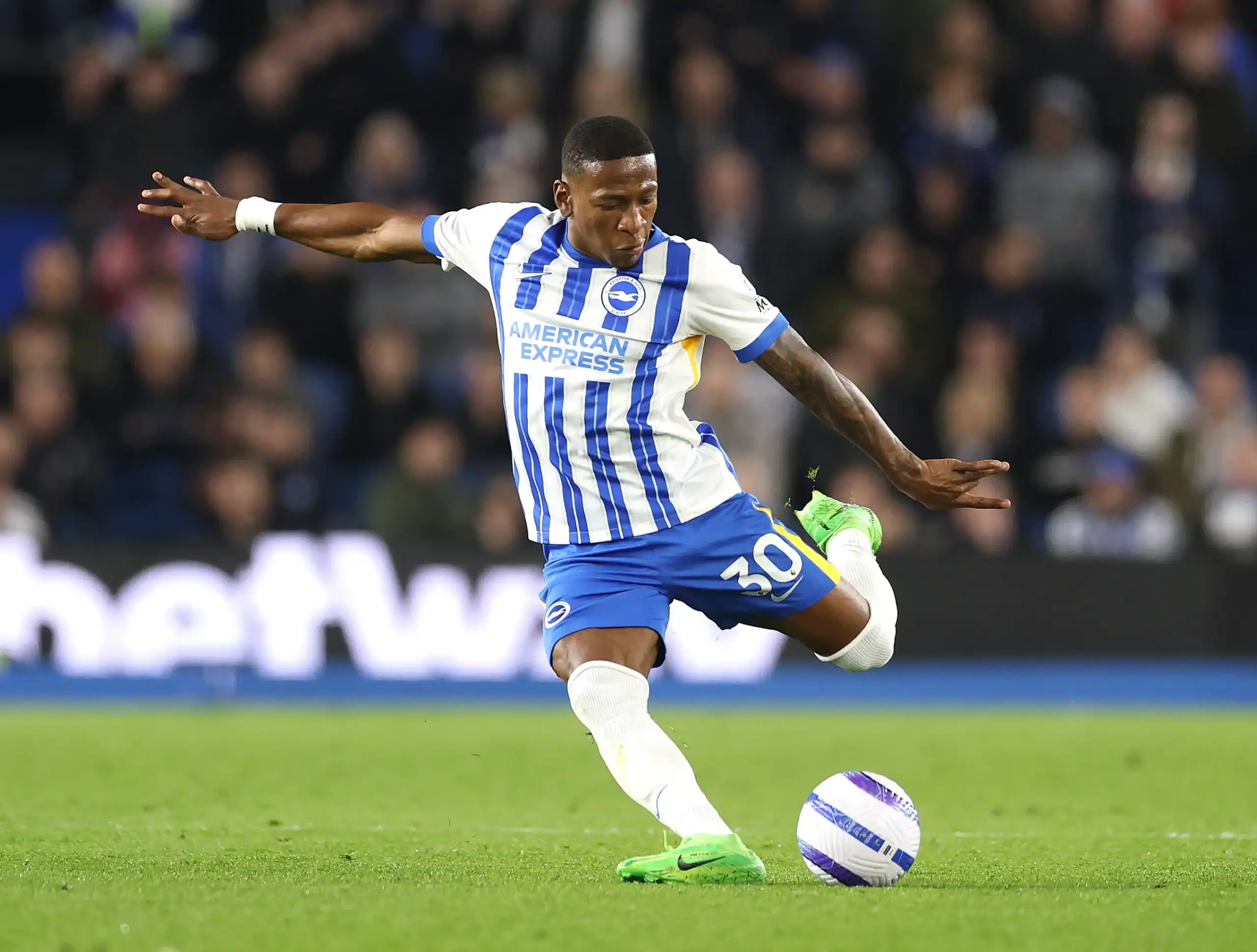 Estupinan to Aston Villa: Advanced Talks Signal Milan Exit