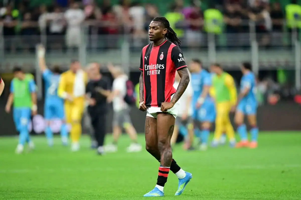 Fenerbahce Make First Leao Offer to Milan Total 40m Plus Bonus: Turkish Giants Push for January Deal