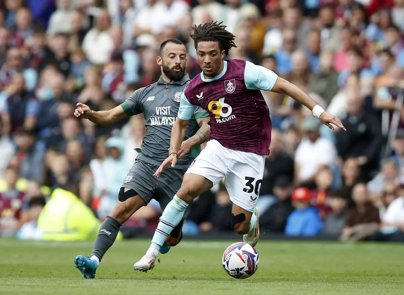 Fiorentina on Verge of Snapping Up Burnley Winger Luca Koleosho for €11m