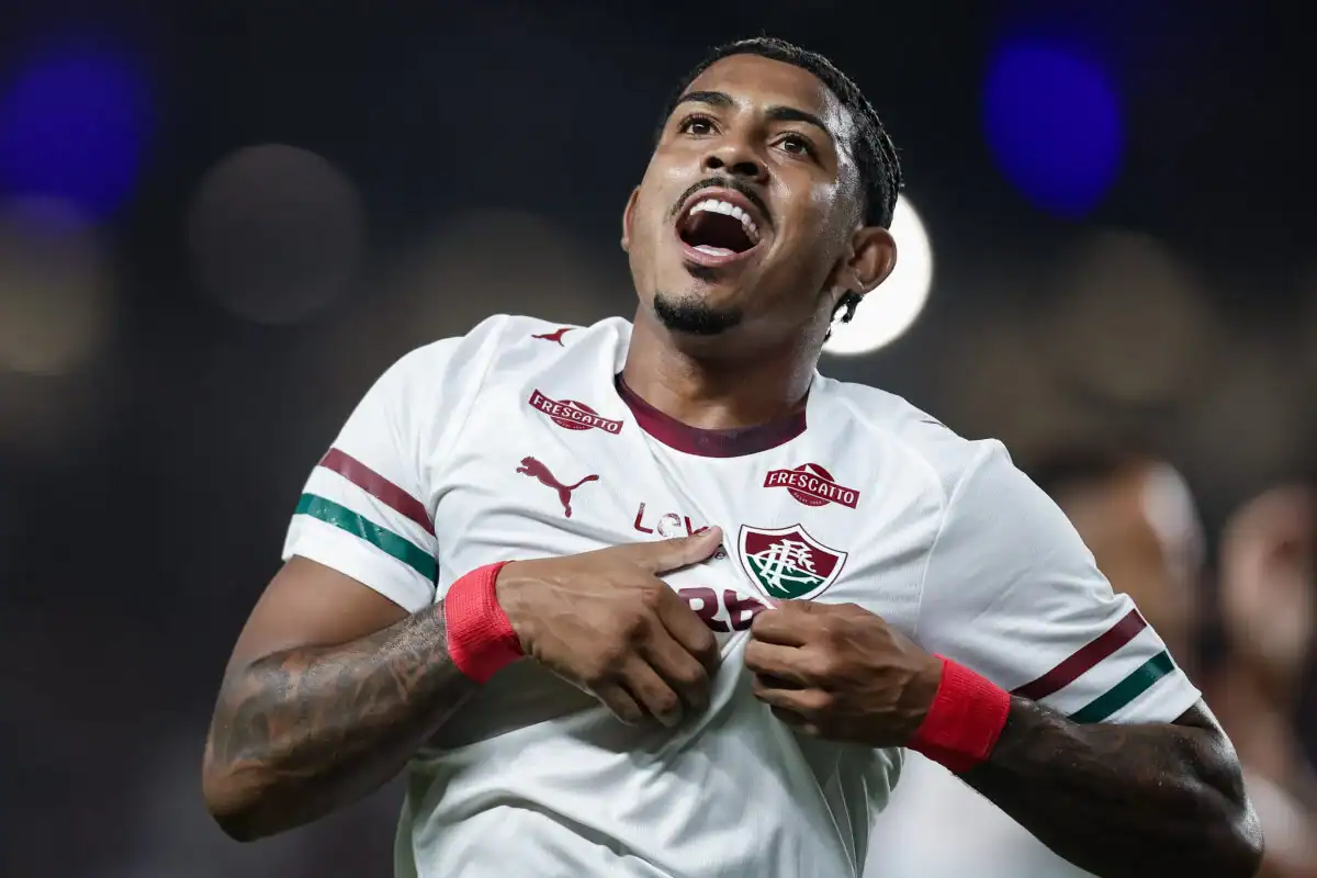 Fluminense Star Kennedy Sparks Serie A and Premier League Transfer Battle