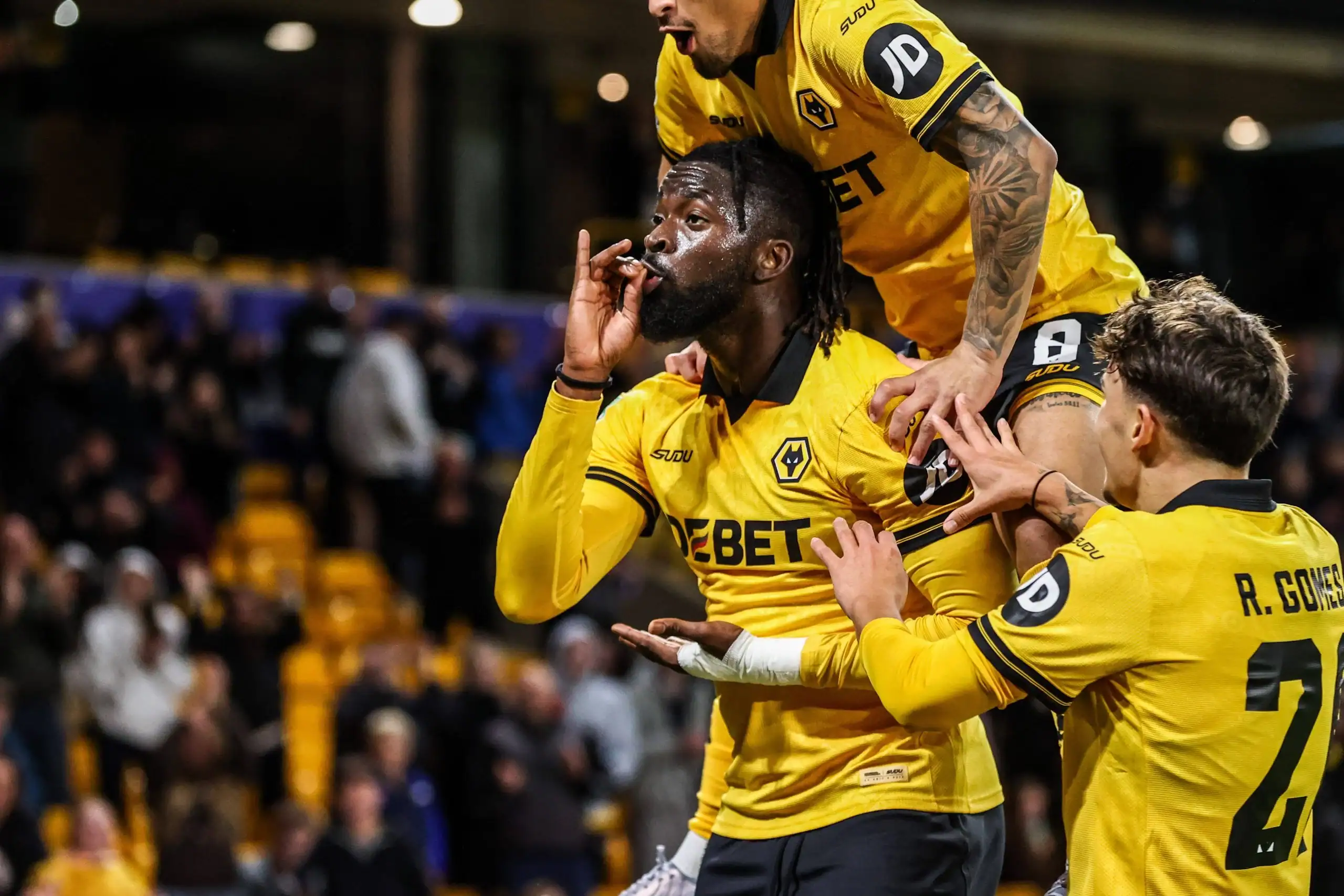 Genoa Join Ajax in Race for Wolves Striker Arokodare as Transfer Battle Intensifies