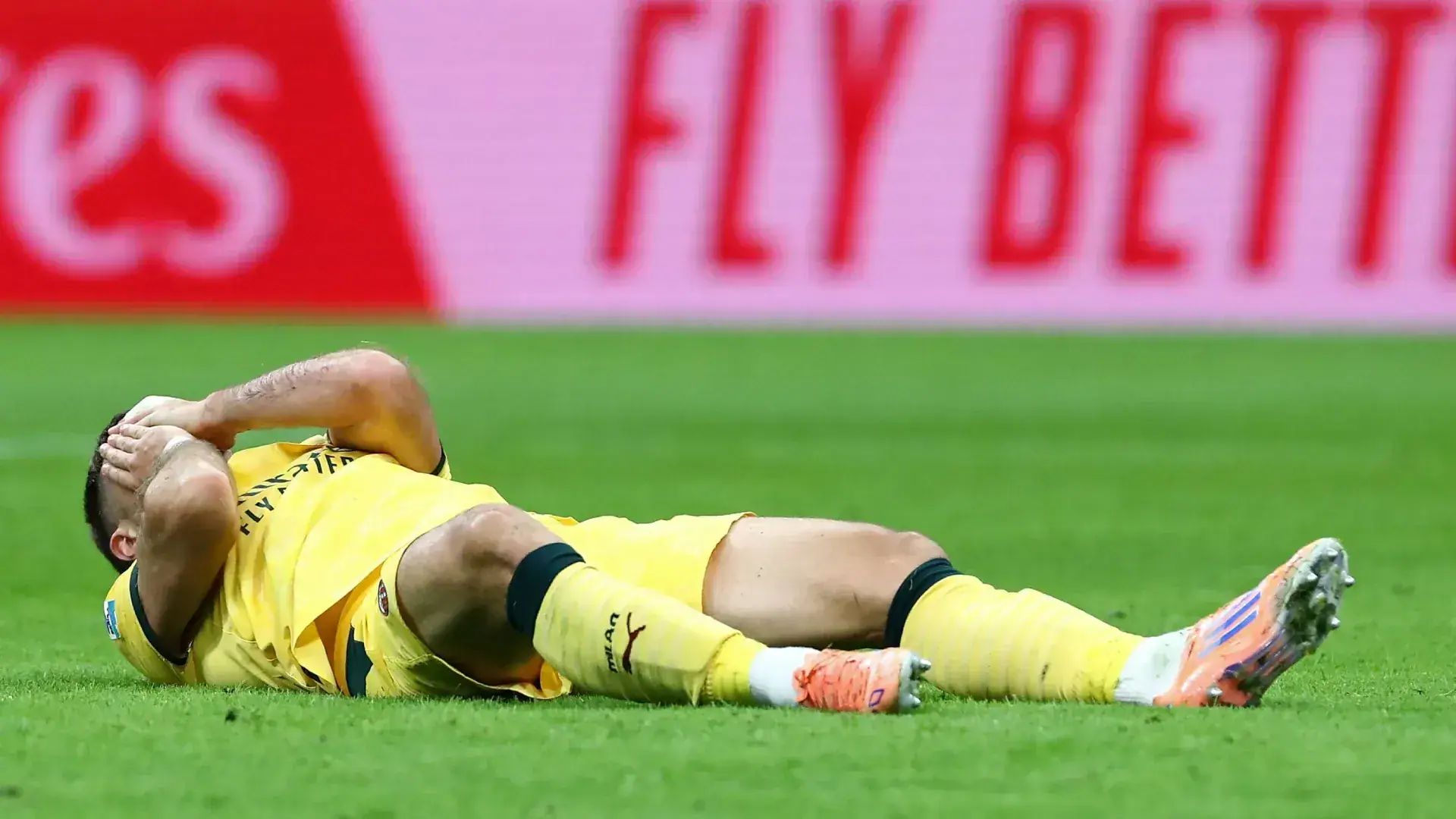 Gimenez Injury Throws Wrench into Milan’s Summer Transfer Plans