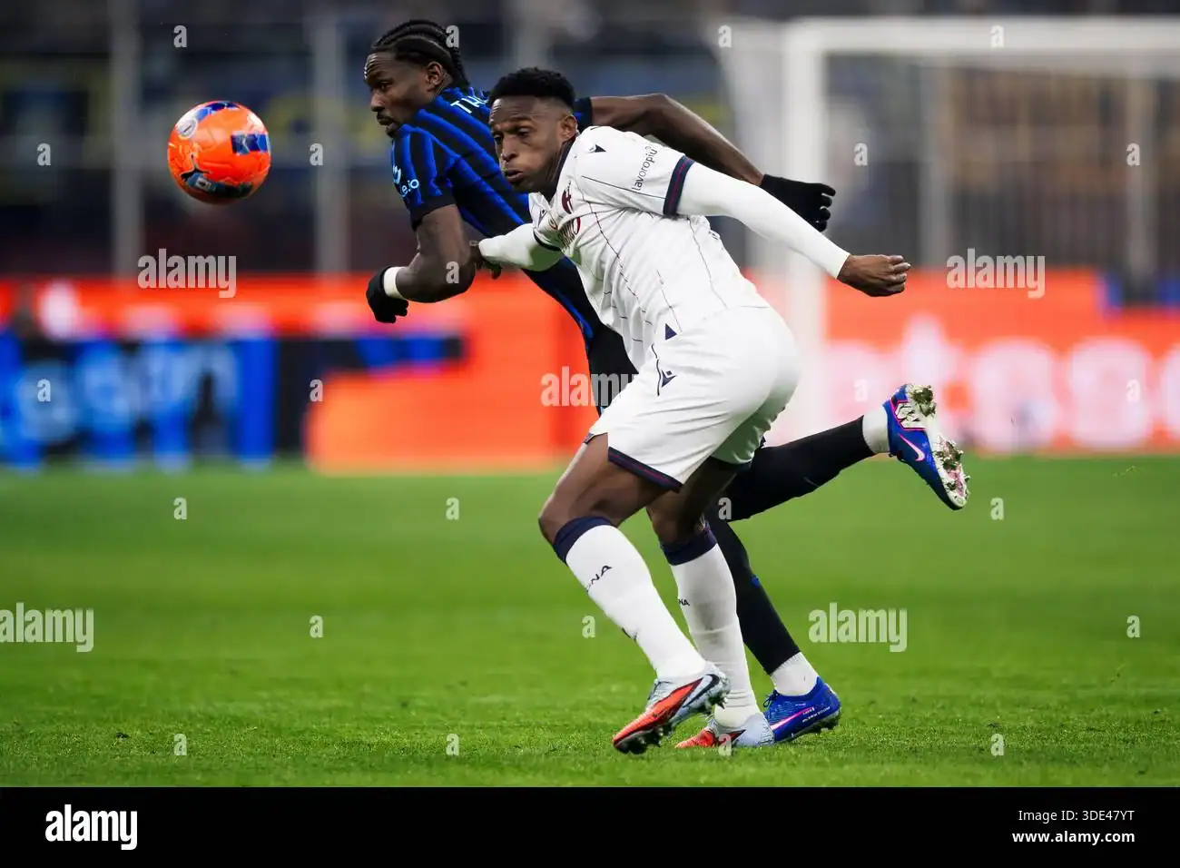 Inter Join the Race for Bologna’s Jhon Lucumi Amid Juventus Competition
