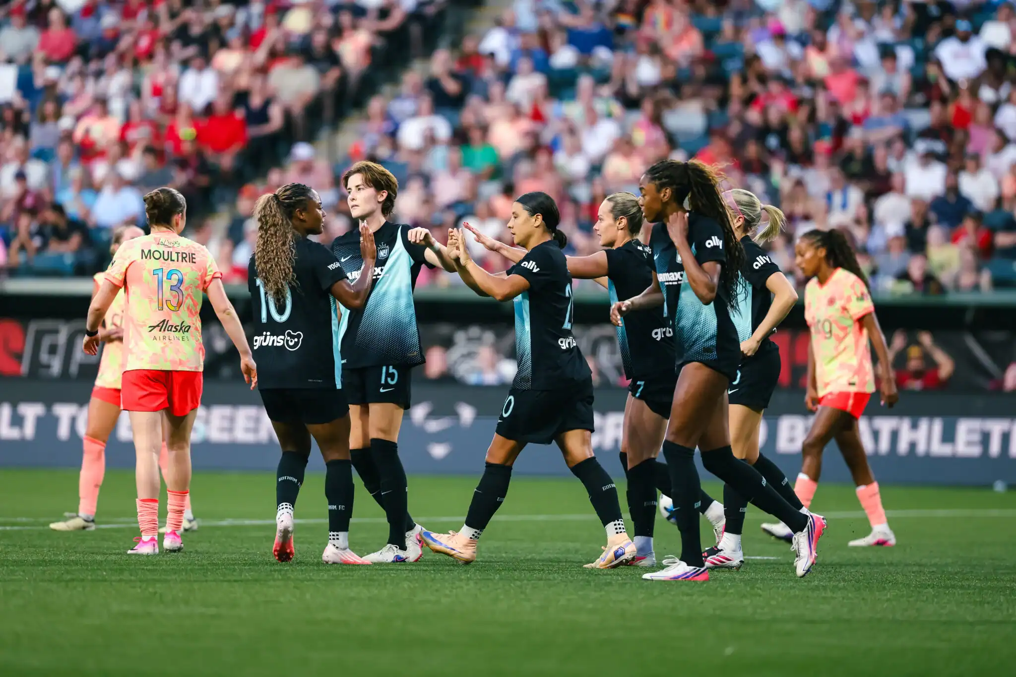 Kerr Returns to NWSL Scoresheet in Dramatic Thorns-Gotham Draw