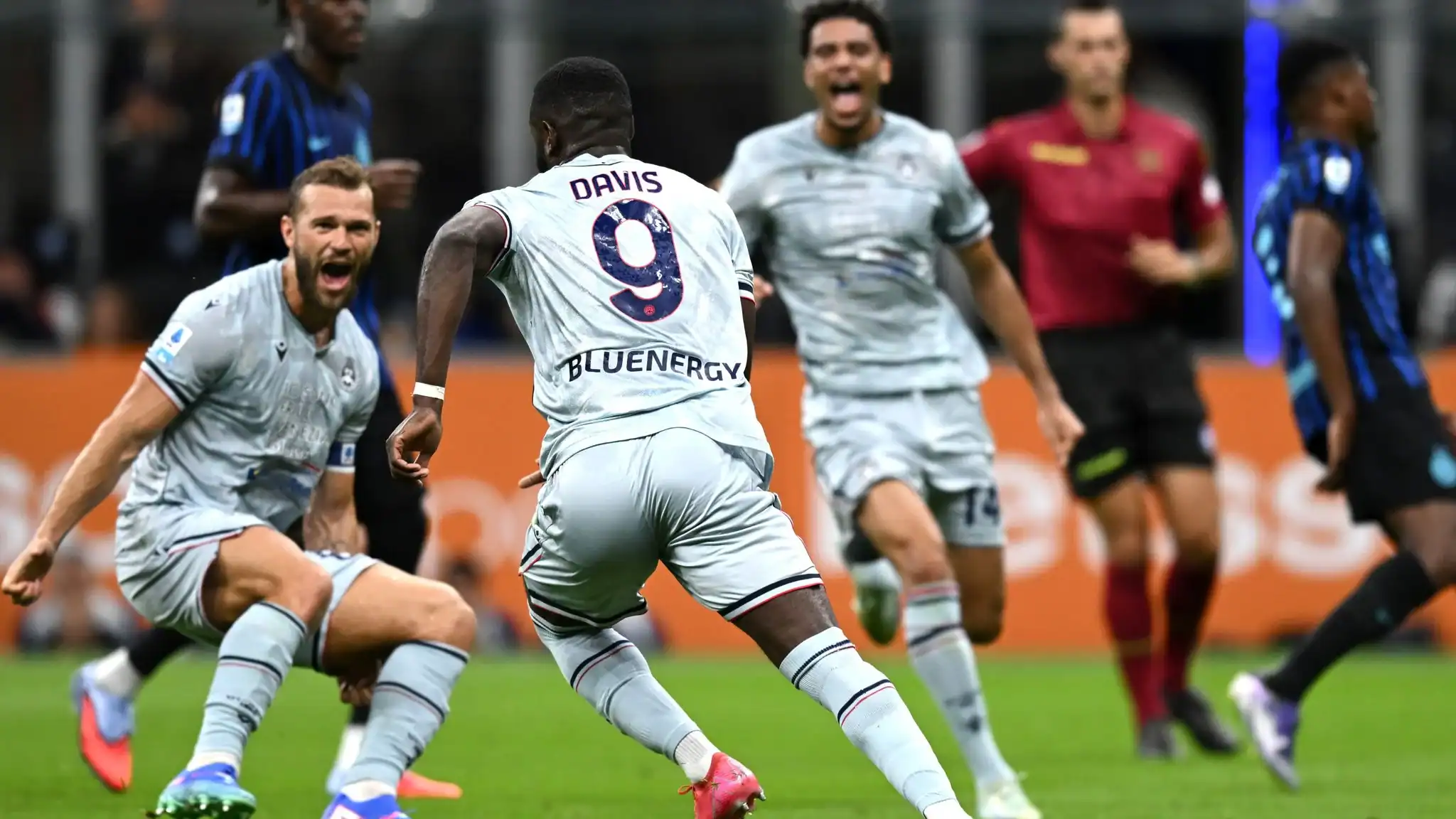 Milan Keeps Keinan Davis in Sights as Gimenez Backup Despite Udinese Extension