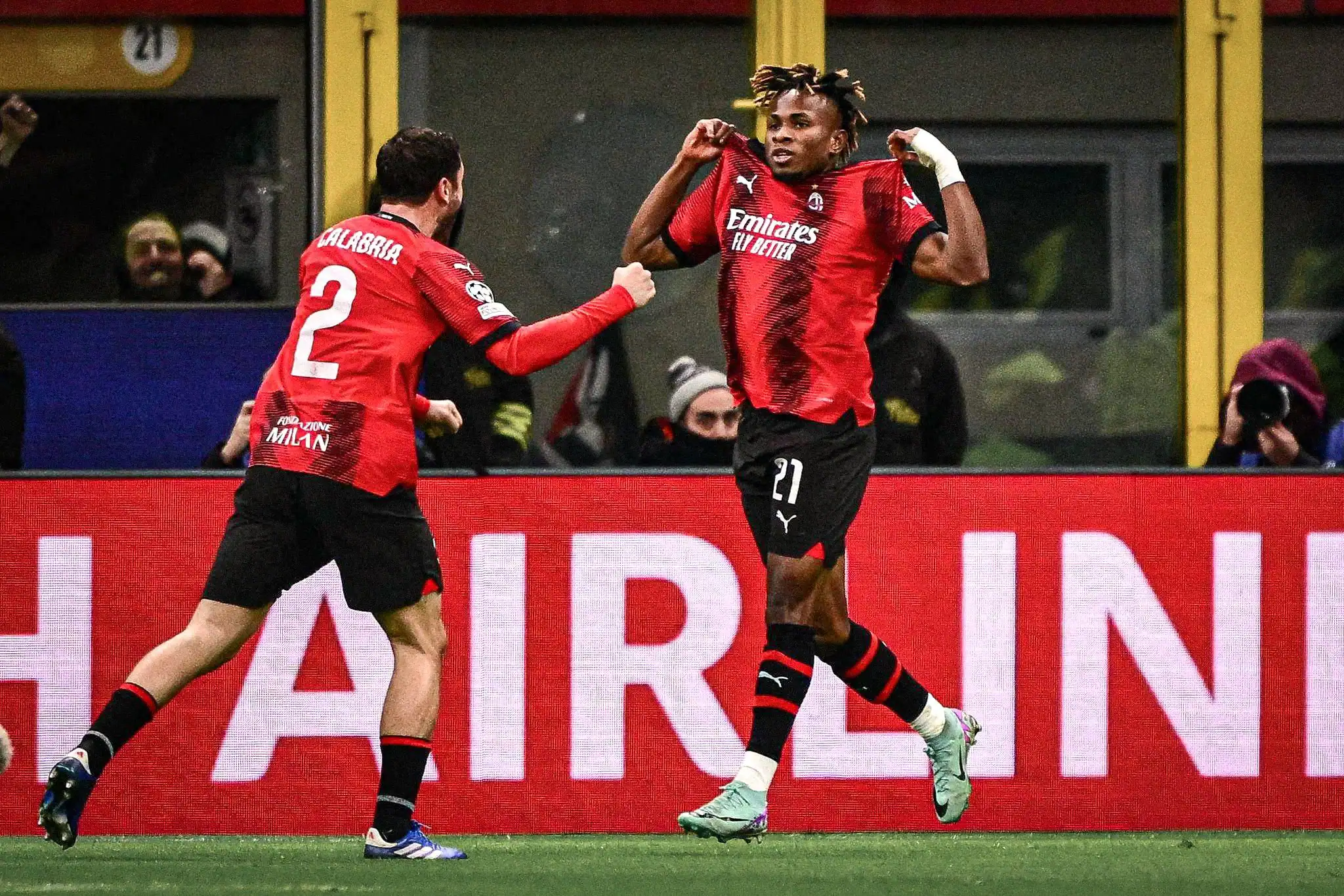 Milan’s Preseason Tactical Shift: Gila Anchors Defense, Chukwueze as Wing-Back, Kostic Scores