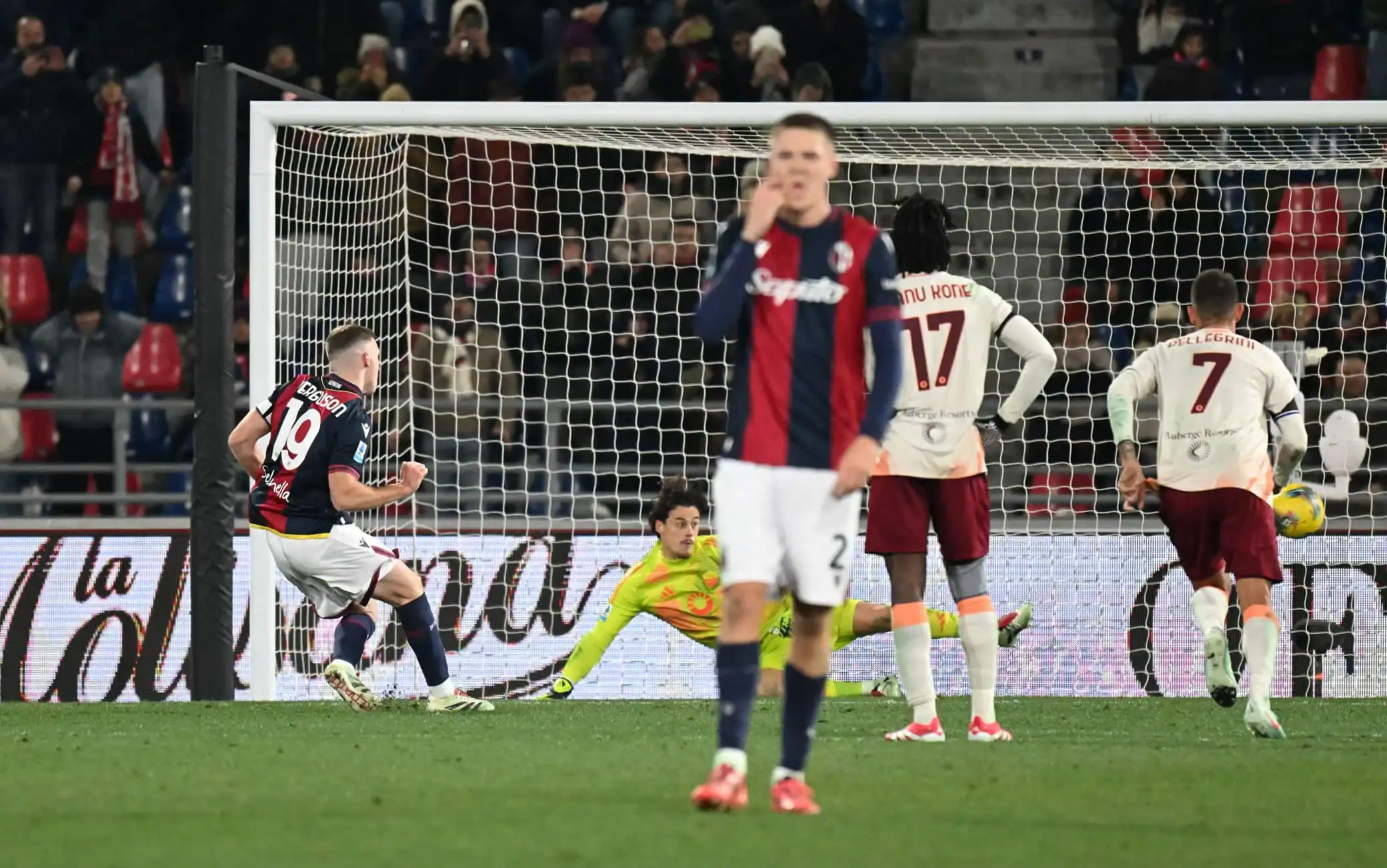 Roma Close on Castro for €35m: Dovbyk Targeted by Bologna, Rashford Too Expensive