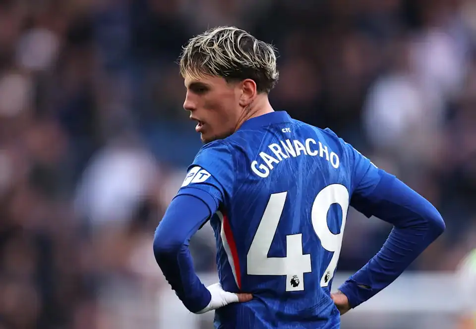 Roma Eye Garnacho as Chelsea May Accept Loan with Option to Buy