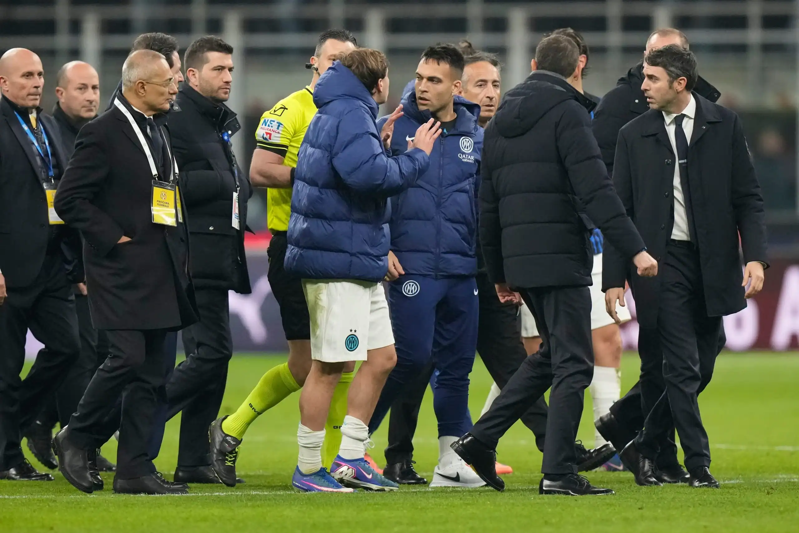 Serie A Summer Shake-Up: Fiorentina and Inter Finalize Deals, Juventus Eyes Emiliano Martinez