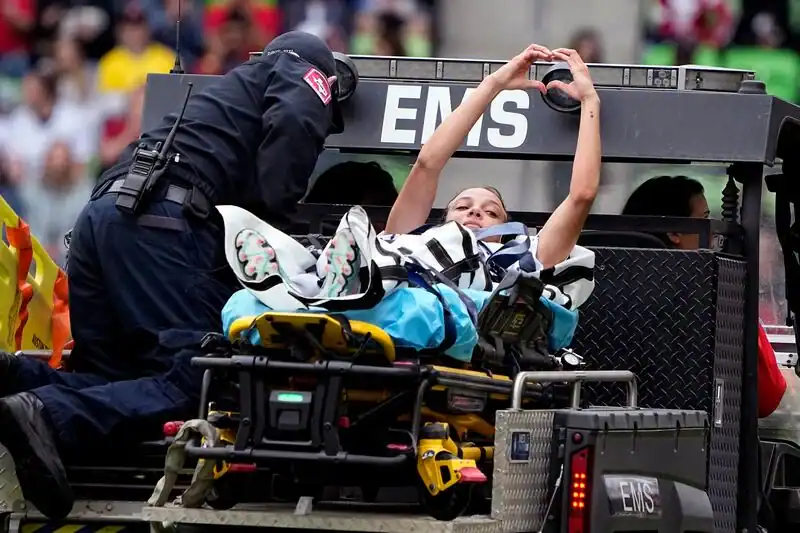 Stars Struggle Deepens as Swanson Ruled Out with Knee Injury