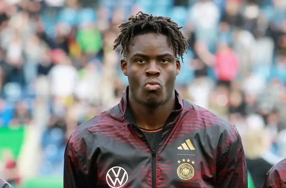 Yann Bisseck Commits to Inter with New Contract Extension Amid Bayern Munich Rumors