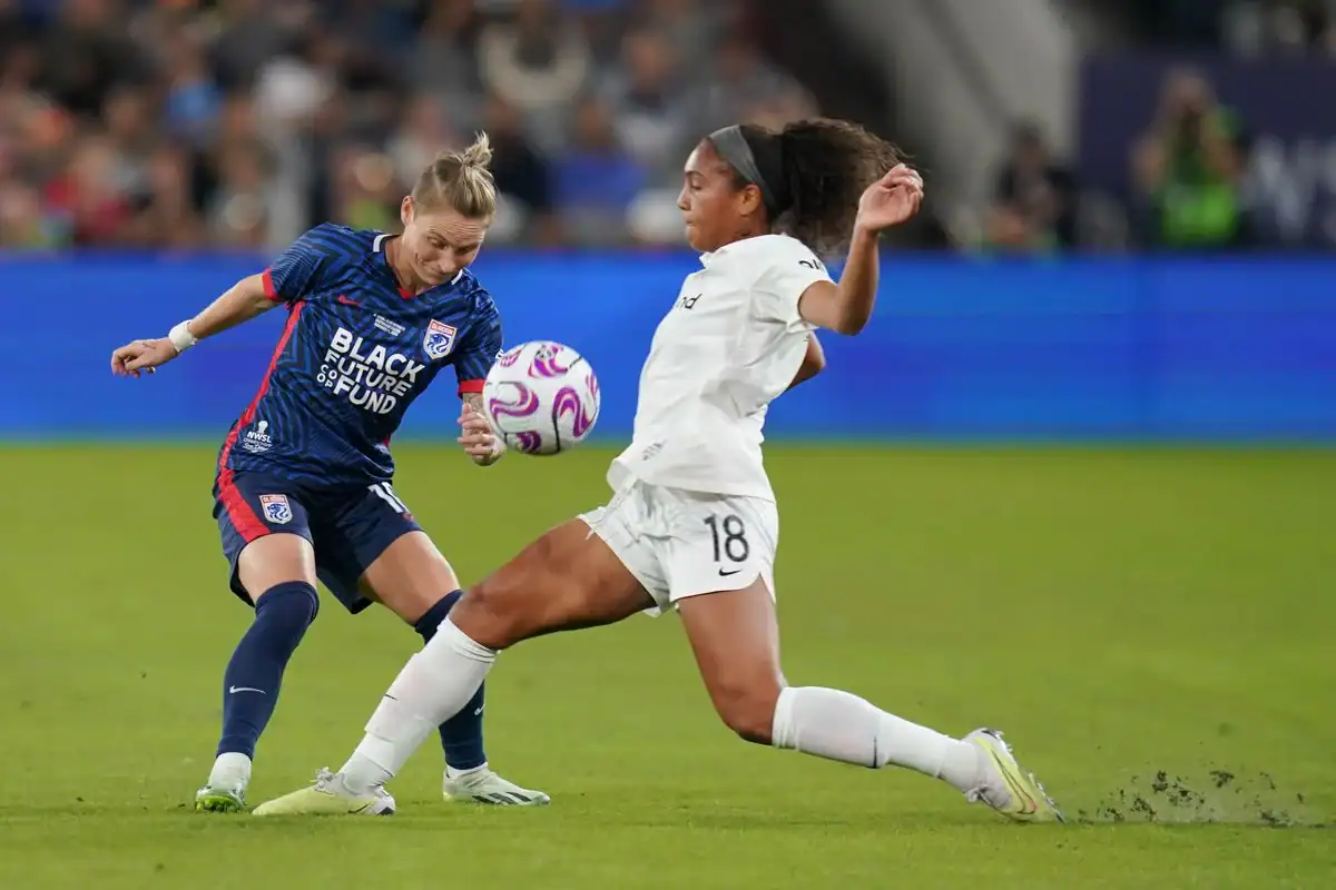 Anatomy of a Goal: Three Defenders, a Bold Attack, and a Yazmeen Ryan Finish