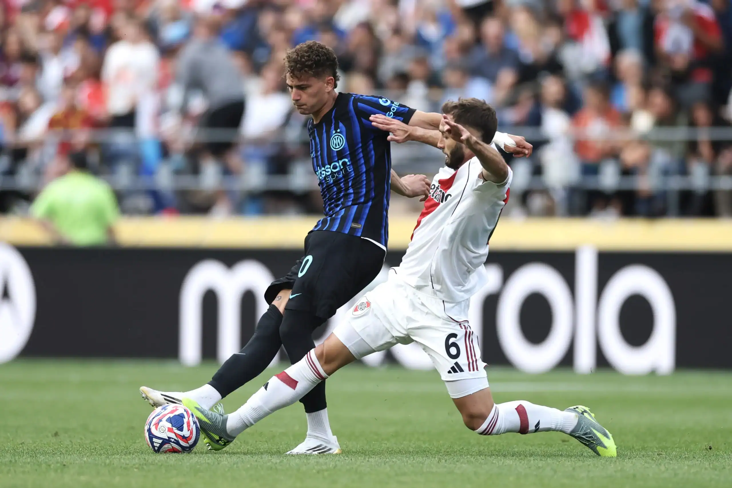 Cagliari Accused of Fabrication: Esposito Agent Claims Club Wants to Sell Him