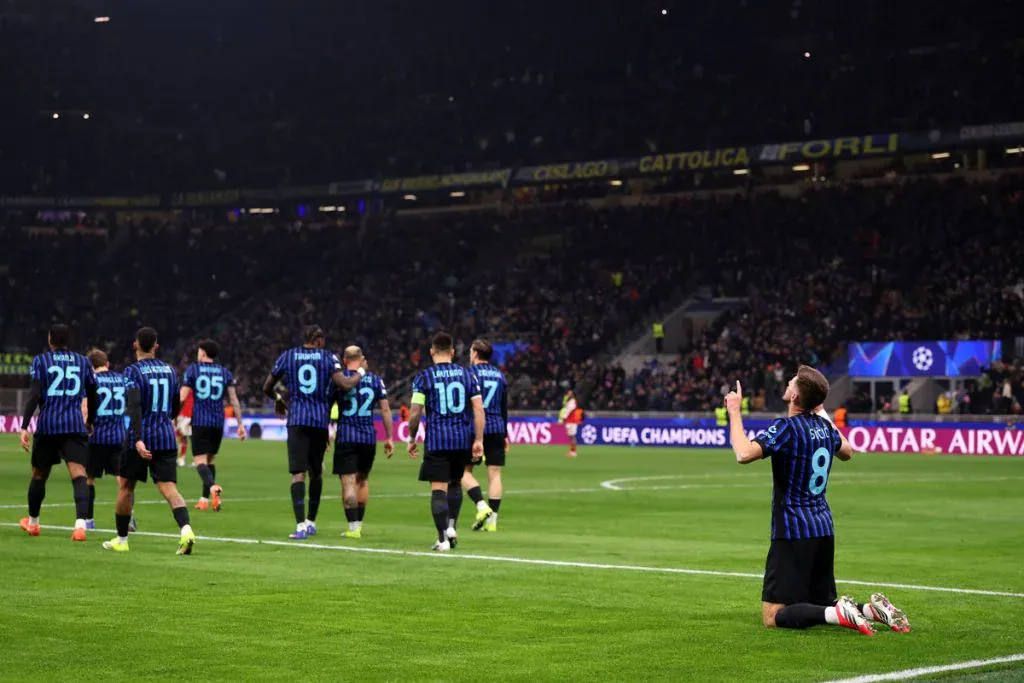 Inter and Napoli Poised for Top-8 Finish After Champions League Draw